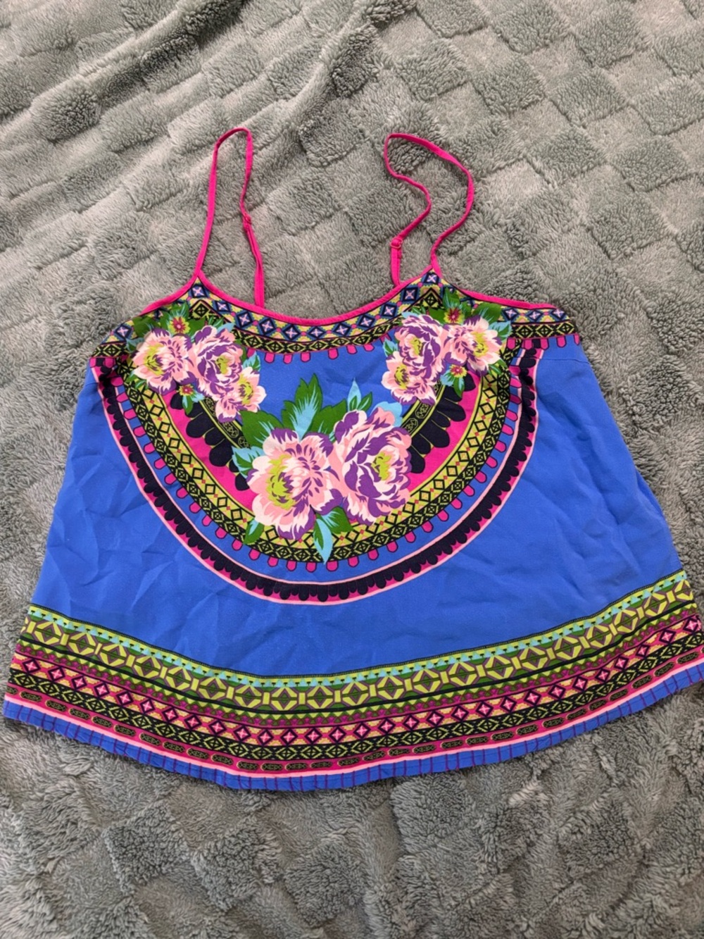 Flying Tomato Vibrant floral flowy tank. Woman’s Large